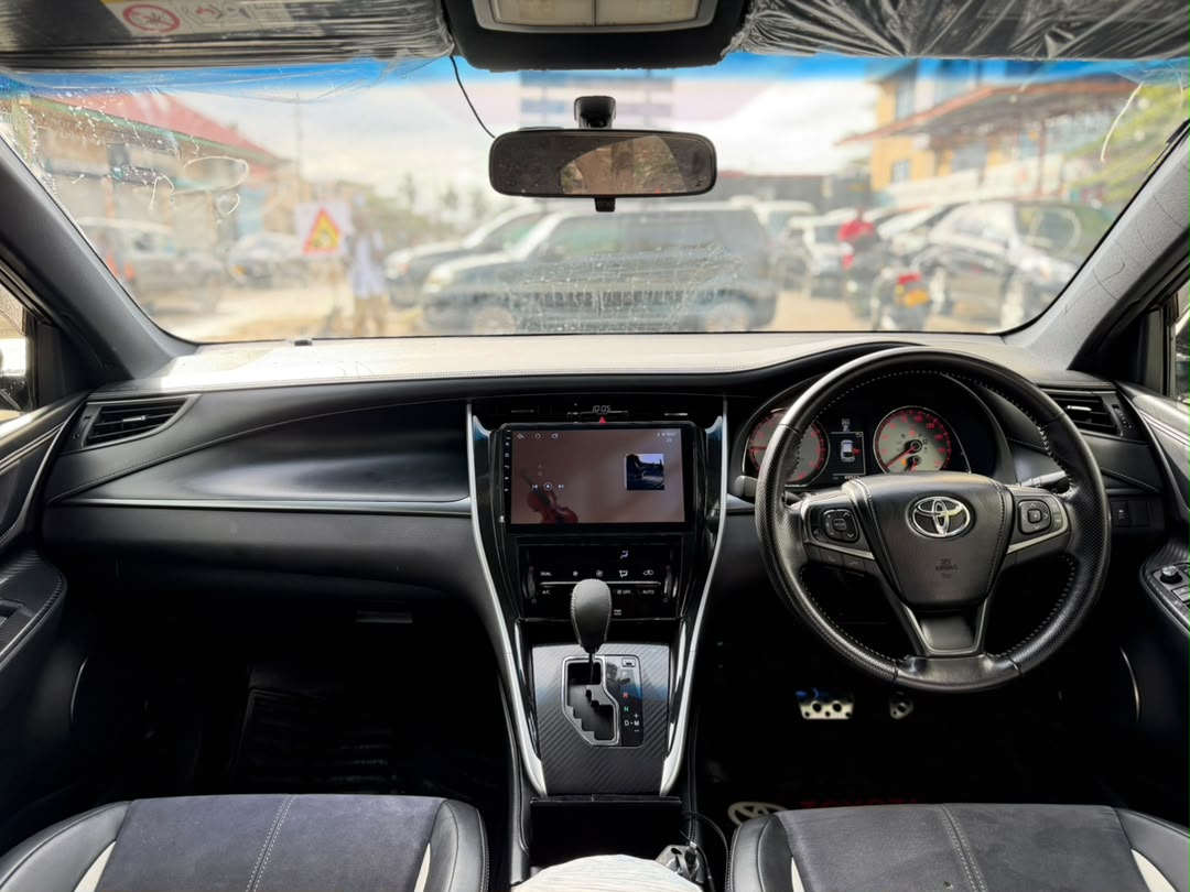 TOYOTA HARRIER thumbnail 6